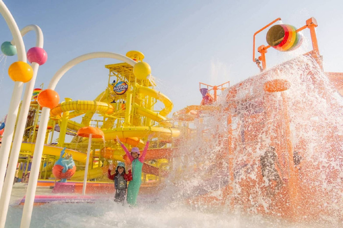 เดอะมอลล์ไลฟ์สโตร์ ปั้นแลนด์มาร์กสงกรานต์กลางเมือง ดึงทราฟฟิกต่อเนื่อง 6 วันด้วยอุโมงค์น้ำและสวนน้ำลอยฟ้า พร้อมอัดศิลปินดาราแน่นทุกสาขา